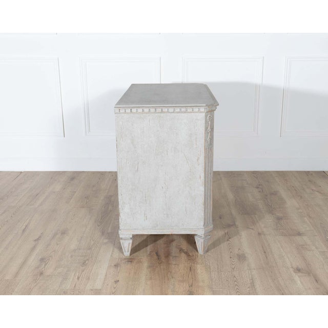 Pair of 19th Century Swedish Gustavian Painted Chests of Drawers For Sale In Atlanta - Image 6 of 16