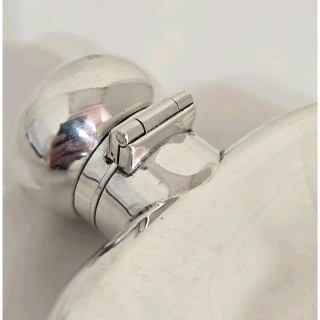 Edwardian Sterling Silver Hip Flask from George Nathan & Ridley Hayes, Chester, 1901 For Sale - Image 12 of 16