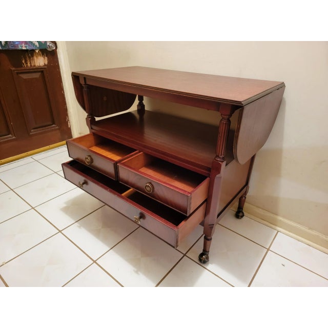 Mid 20th Century Shaw of London Mahogany Drop Leaf Rolling Buffet / Serving Cart For Sale - Image 5 of 12