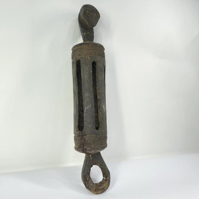 African Early 20th Century Baule Split Gong Côte d'Ivoire For Sale - Image 3 of 9