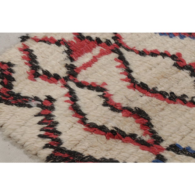 Vintage Midcentury Moroccan Beige Red and Blue Wool Rug For Sale In New York - Image 6 of 9