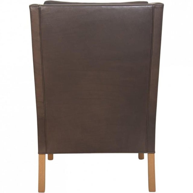 Set of 2204 Wing Chair and Ottoman in Brown Anilin Leather by Børge Mogensen, 2003 For Sale - Image 11 of 18