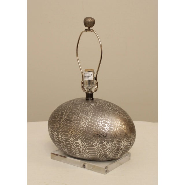Modern Silvered Lucite Base Table Lamp For Sale In Philadelphia - Image 6 of 13
