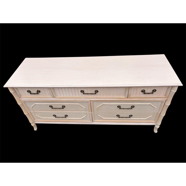 Hollywood Regency Vintage 1970’s Coastal Faux Bamboo 7 Drawer Dresser by Broyhill For Sale - Image 3 of 11