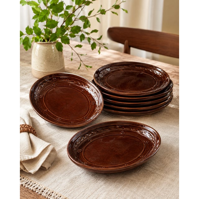 1950s Mid-Century Modern Mar - Crest Daisy Dot Onion Dinner Plate Brown Glaze - Set of 12 For Sale - Image 13 of 14
