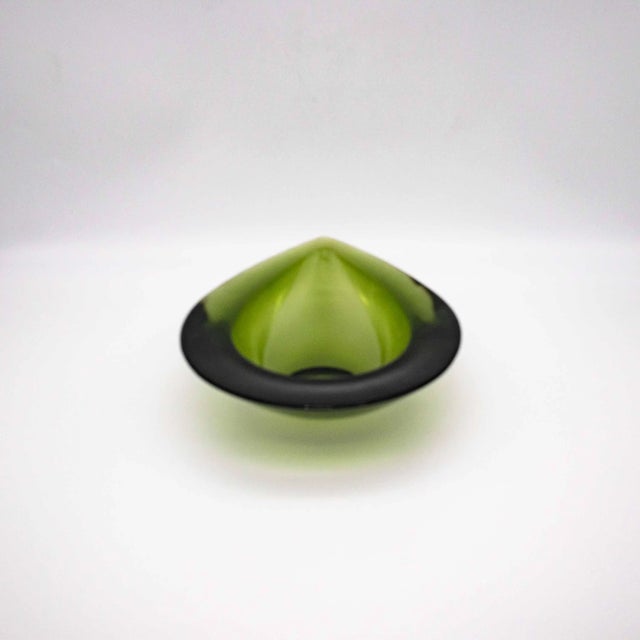 Mid-Century Modern Mid-Century Japanese Crystal Glass Bowl by Denji Takeuchi for Sasaki Crystal, 1963 For Sale - Image 3 of 7