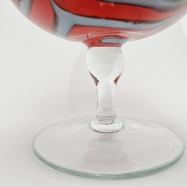 1970s Mid-Century Modern Italian Opaline Glass Pedestal Vase in the style of Carlo Moretti, 1970s For Sale - Image 5 of 10