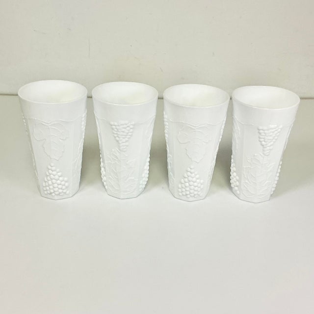 Indiana Glass Company 1970s Vintage Americana Arts & Crafts Indiana Glass Grape Milk Glass Tumblers - Set of 4. For Sale - Image 4 of 8
