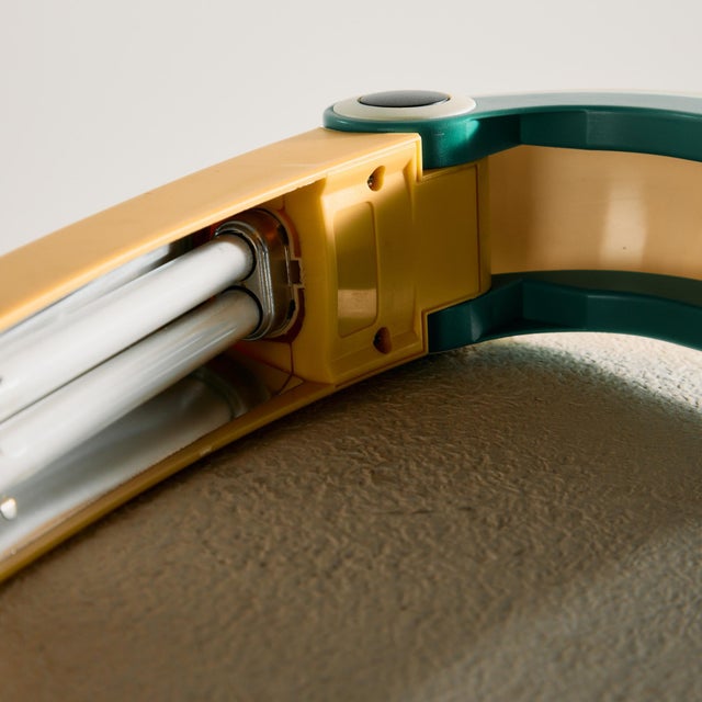 Toucan Desk Lamp by Huo-Tu Huang for Huangslite, 1980s For Sale - Image 11 of 12