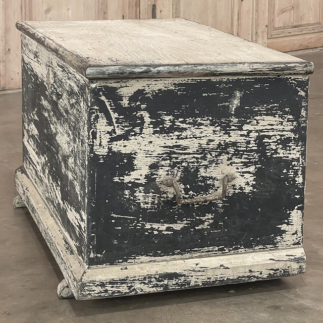 Early 19th Century Rustic Swedish Painted Trunk ~ Blanket Chest ~ Coffee Table For Sale - Image 12 of 18