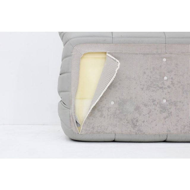 Vintage Togo 3-Seater Sofa in Grey Leather by Michel Ducaroy for Ligne Roset, 2015 For Sale - Image 6 of 10