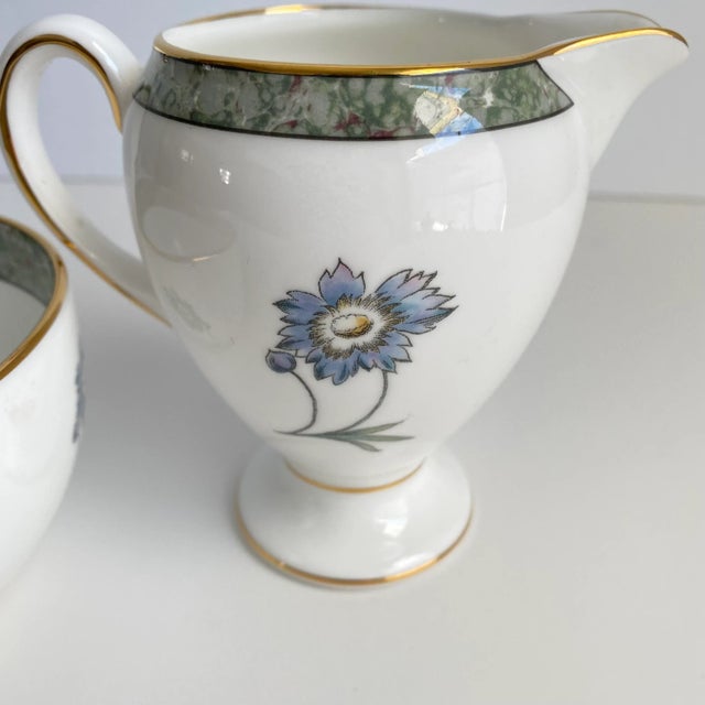 White Vintage Wedgwood Hummingbird Creamer & Sugar Bowl Floral Bird Bone China For Sale - Image 8 of 13
