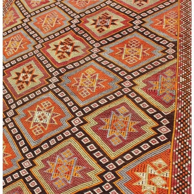 Mid 20th Century Colorful Vintage Turkish Embroidered Flat-Weave Kilim Rug With All-Over Diamond Design For Sale In Atlanta - Image 6 of 13