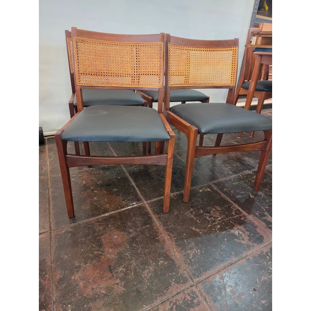 1950s Mid - Century Danish Modern Walnut Set 4 Chairs Xtra Large For Sale - Image 5 of 5