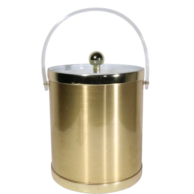 Mid 20th Century Hollywood Regency Gold and Lucite Ice Bucket With Original Lucite Ice Tongs C. 1970's For Sale - Image 5 of 12