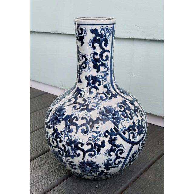 Late 20th Century Vintage Blue and White Chinese Baluster Vase For Sale - Image 5 of 8