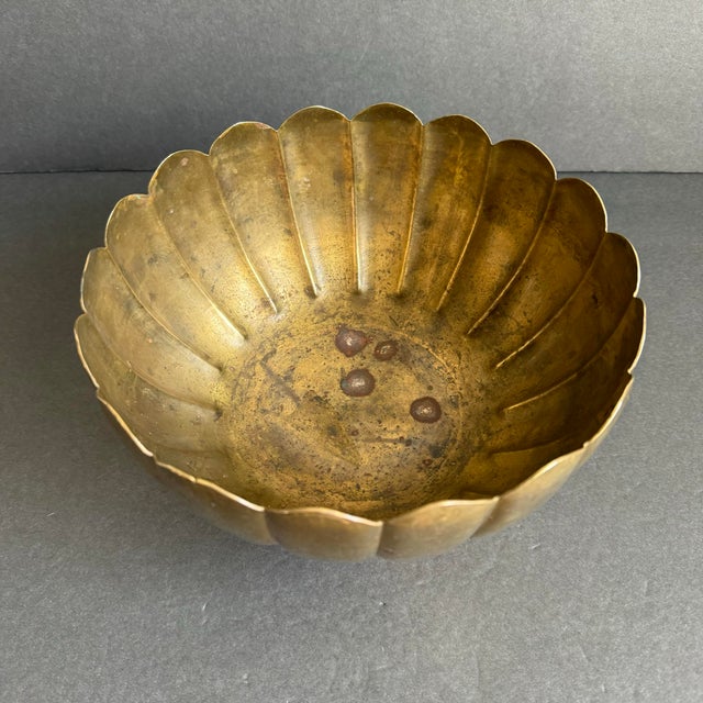 Mid-Century Modern Vintage Brass Lotus Flower Planter Cache Pot Centerpiece Bowl For Sale - Image 3 of 8