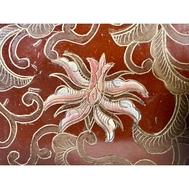Early 18th Century Monumental Chinese Qiangjin Lacquered Box: Gold Gilt Floral Decor For Sale - Image 4 of 10