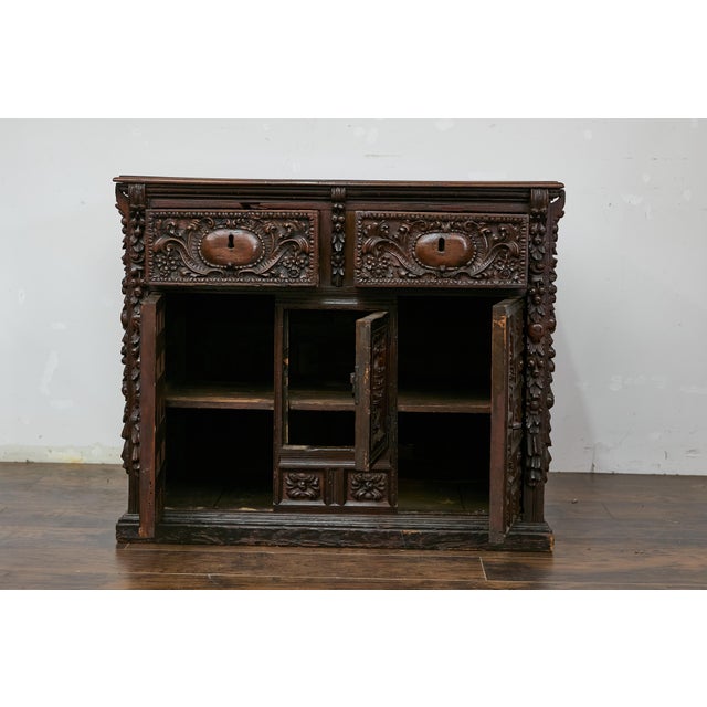 Spanish Renaissance 1680s Walnut Spice Cabinet with Foliage Carved Décor For Sale In Atlanta - Image 6 of 12