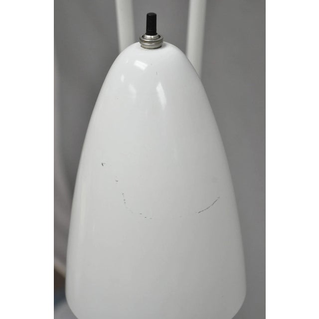 Mid 20th Century Gerald Thurston for Lightolier Mid Century Modern White Metal Pole Floor Lamp For Sale - Image 9 of 14