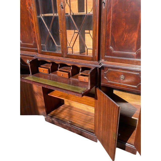 Brown Vintage English Bookcase in Mahogany, 1950s For Sale - Image 8 of 10