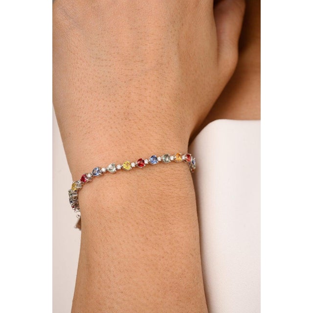 Art Deco 4.85 Carat Heart Cut Multi Sapphire Diamond Tennis Bracelet For Sale - Image 3 of 7