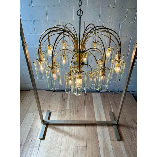 1970s Italian Brass and Beveled Glass Waterfall Chandelier For Sale - Image 9 of 9
