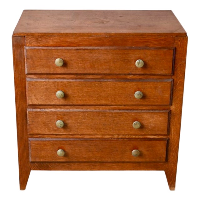 Chest of Drawers in Oak For Sale