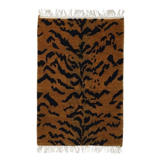 Hand-Knotted Striped Tiger Pattern Bengal Rug in Chestnut Brown - 2.6 X 10 For Sale