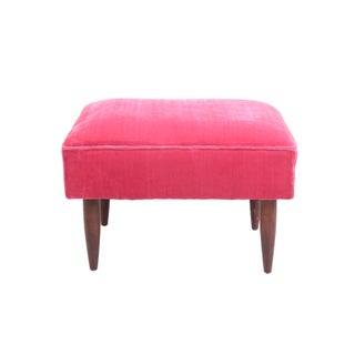 Vintage Mid-Century Modern Hot Pink Velvet Ottoman For Sale