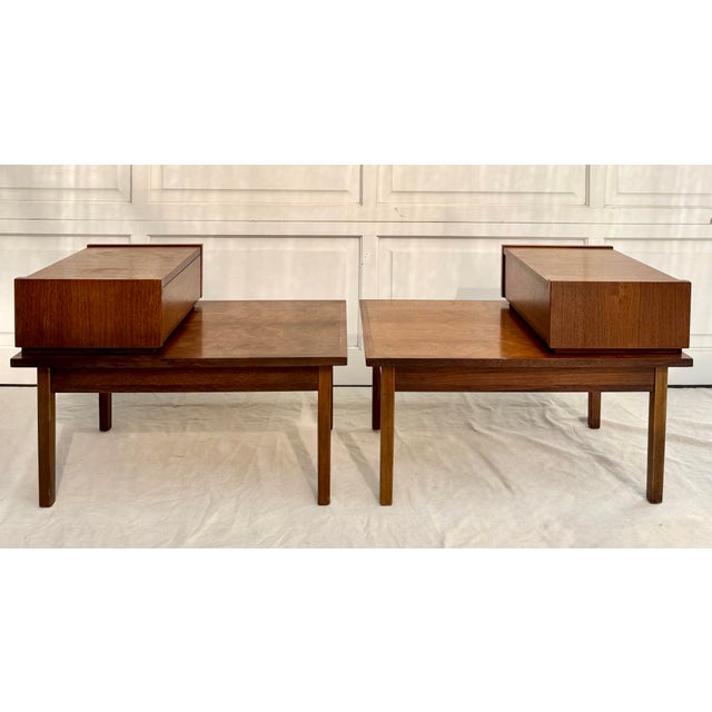 1960s Pair of MCM Stanley Furniture Walnut 2-Tier Stepped Nightstands Side Tables For Sale - Image 13 of 18
