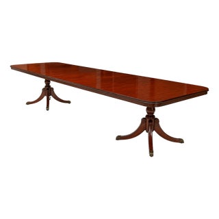 Vintage Drexel Mahogany Extendable Double-Pedestal Dining Table With 3 Leaves For Sale