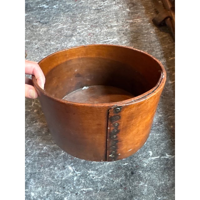 Antique American Steam Bentwood Grain Measuring Box. This primitive box was probably used to measure grain or dry goods....