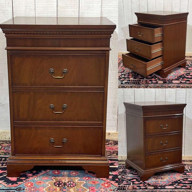 English Mahogany Chest of Drawers, 1950s For Sale - Image 3 of 14