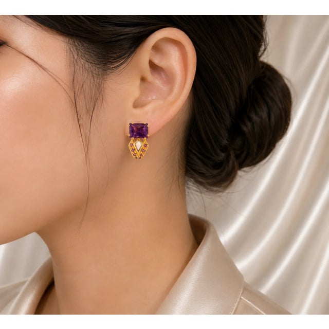 Art Deco Late 20th Century 14K Yellow Gold Amethyst MOP Mabe Inlaid Earrings, Pair For Sale - Image 3 of 3
