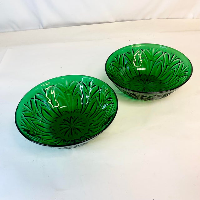 Bottle Green 1940s Vintage Art Deco Boho Chic Indiana Glass Co Pressed Glass Serving Bowls - A Pair. For Sale - Image 8 of 9