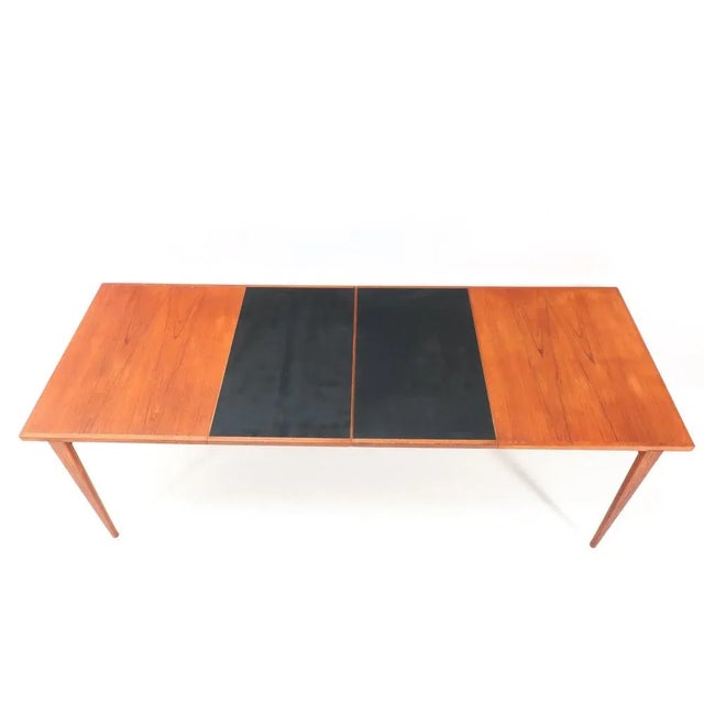 Henry Rosengren Hansen Mid-Century Modern Extending Dining Table in Teak by Henry Rosengren Hansen for Brande Møbelindustri For Sale - Image 4 of 12