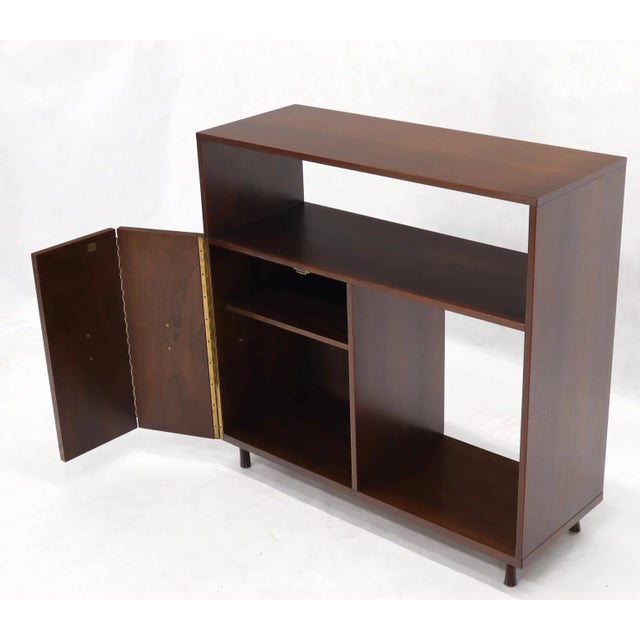 Mid 20th Century Walnut Mid-Century Modern Accordion Door Entry Hall Cabinet For Sale - Image 9 of 11