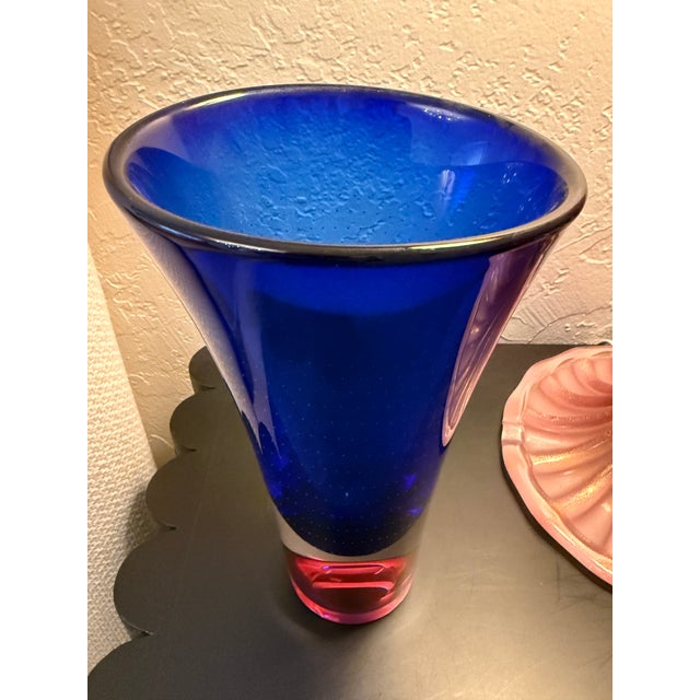 Kosta Boda, signed "Goran Warff art glass vase in the "Zoom" pattern. This amazing heavy glass vase has a dark cobalt blue...