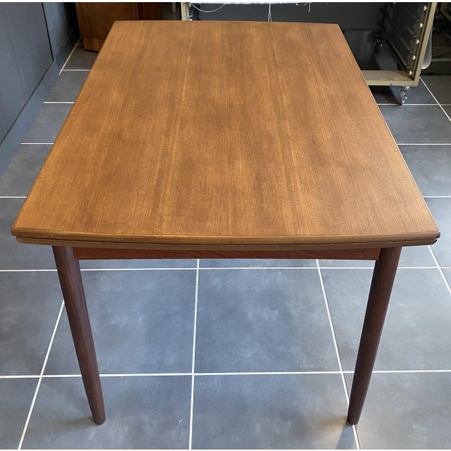 Scandinavian Extendable Teak Table by Johannes Andersen for Samcom, Denmark, 1960s For Sale - Image 3 of 18