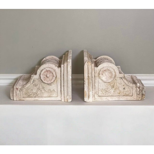 1920s Pair of Antique Neoclassical Plaster Corbel Wall Brackets for Mantle, Doorstop, 1920 For Sale - Image 5 of 16