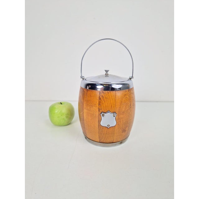 Mid-Century Modern Vintage Wooden Barrel Ice Bucket with Ceramic Interior, 1960s For Sale - Image 3 of 7