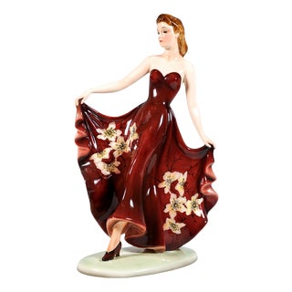 Art Deco Fantasy Dancer Posing attributed to Claire Weiss for Goldscheider, Vienna, Austria, 1939 For Sale