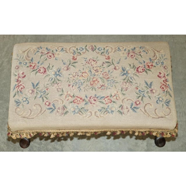 Large Victorian Oak Cabriole Legged Footstool with Embroidered Upholstery, 1880s For Sale - Image 9 of 18
