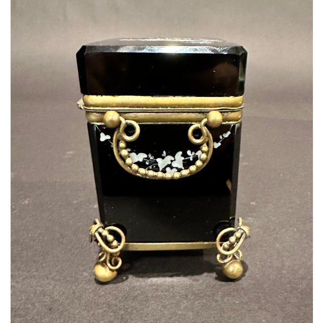 Late 19th Century Mary Gregory Painted Black Glass Perfume Box For Sale In New York - Image 6 of 7