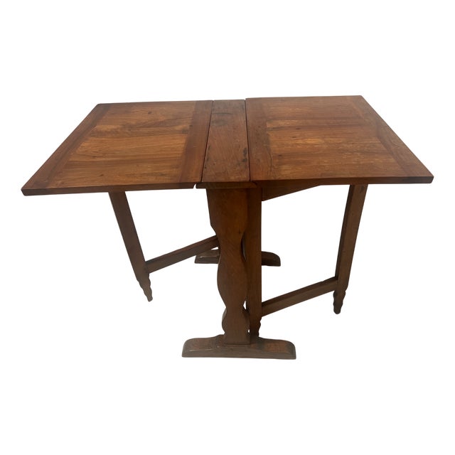 Antique Gateleg Table in Walnut, 1800s For Sale