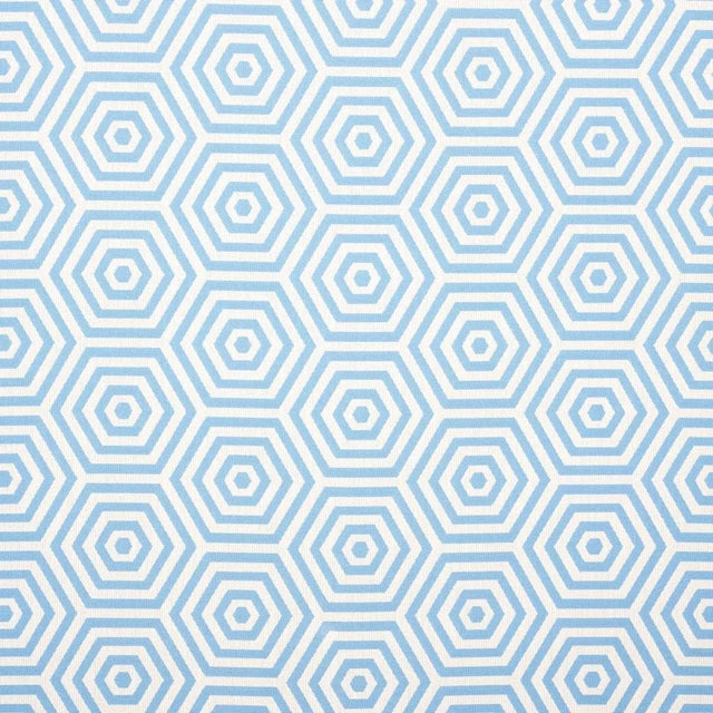 Schumacher Sample - Schumacher Bees Knees Indoor/Outdoor Fabric, Pool For Sale - Image 4 of 4