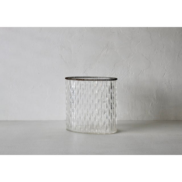 Mid-Century Modern Vintage Textured Oval Lucite Acrylic Waste Basket Brass Beaded Rim For Sale - Image 14 of 16