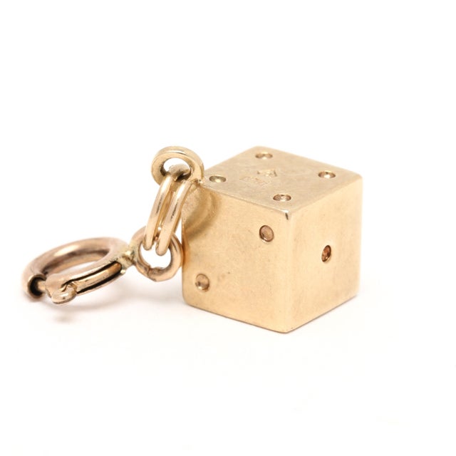 1950s Dice Charm, 14k Yellow Gold, Length 1 In For Sale - Image 4 of 6