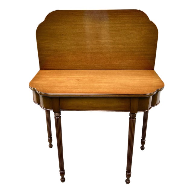 Biggs Furniture, Mahogany, Sheraton Style, Swivel and Hinged Flip Top Mechanism, Game Table, W/Hidden Drawer, Scalloped Edges, and Fluted Legs, 1950 For Sale